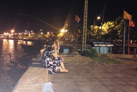 Hóng gió mát tự nhiên ở công viên