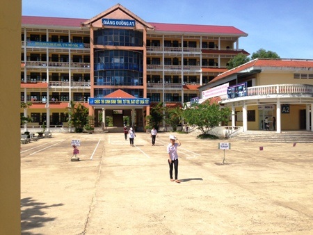 Đề Toán khó, nhiều thí sinh ra sớm