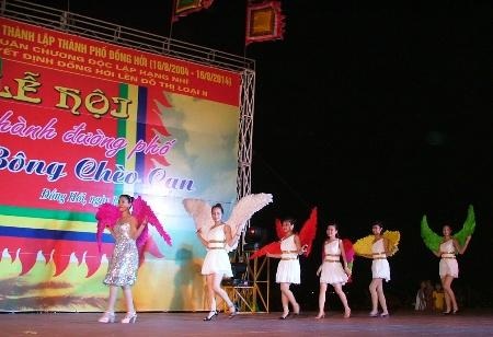 Tiết mục văn nghệ đặc sắc tại lễ hội