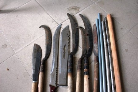 Những hung khí nhóm đối tượng dùng để gây án