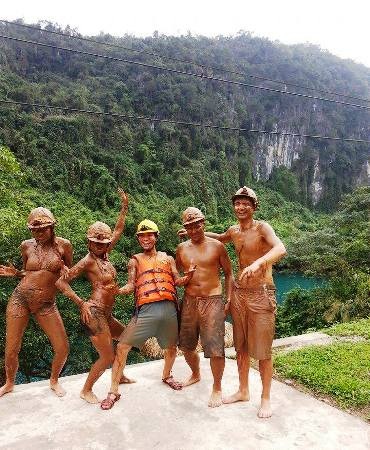 Tắm bùn cũng rất hút du khách