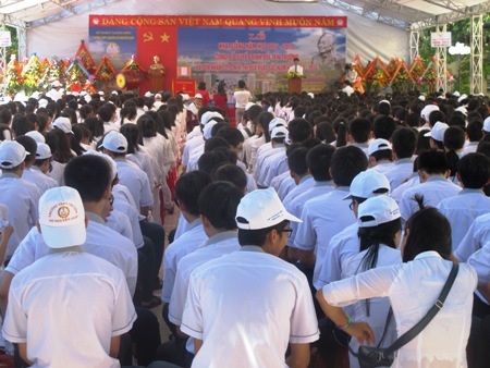 Trời nắng đẹp nên buổi lễ khai giảng diễn ra rất tŨuận lợi ở ngôi trường mầm non