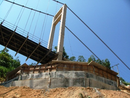 Để giải quyết dứt điểm sự cố sạt lở, 