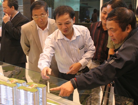 "Sóng ngầm" thâu tóm, sáp nhập nở rộ trong ngành bất động sản - 1 Sóng ngầm thâu tóm, sáp nhập nở rộ trong ngành bất động sản