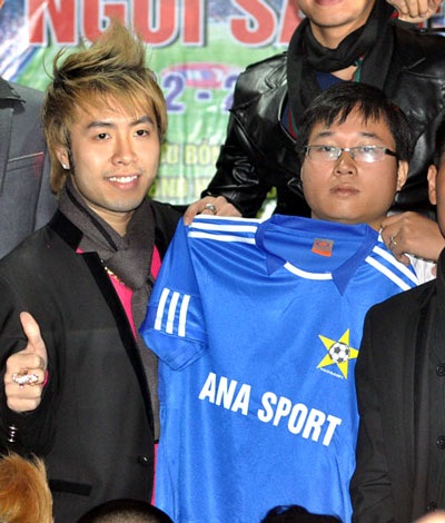 Ra mắt CLB bóng đá nghệ sĩ đầu tiên tại Hà Nội - 2 Ra mắt CLB bóng đá nghệ sĩ đầu tiên tại Hà Nội - 2