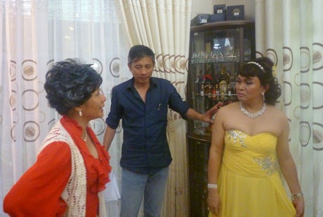 Tặng độc giả Dân trí 25 đĩa hài xuân 2012 - 1 Tặng độc giả Dân trí 25 đĩa hài xuân 2012 - 1