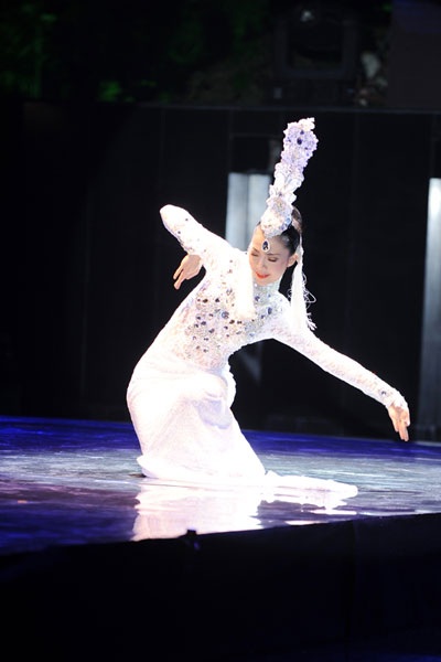 Linh Nga hóa thành thiên nga trắng - 4