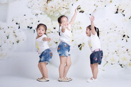 Ngắm “thiên thần” nhà Thúy Hằng - Thúy Hạnh đón Giáng sinh - 4