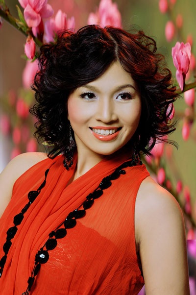 Ca sĩ Hoàng Dung: Giọng ca lạ... - 11 Ca sĩ Hoàng Dung: Giọng ca lạ... - 11