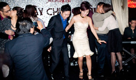 Văn Mai Hương - Lê Hiếu ngượng ngập thi hôn ngày Valentine - 12