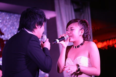 Văn Mai Hương - Lê Hiếu ngượng ngập thi hôn ngày Valentine - 17