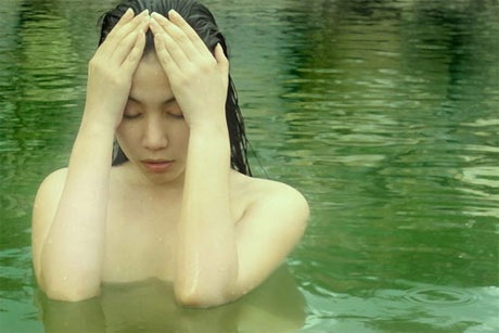 Nhức mắt với ảnh nude…vì biển của Hoa khôi Mai Hải Anh - 3 Nhức mắt với ảnh nude…vì biển của Hoa khôi Mai Hải Anh - 3