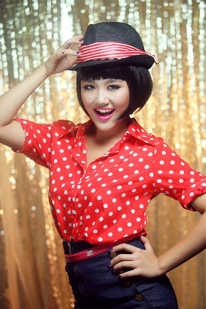 Á quân Idol Mỹ từ chối song ca cùng Uyên Linh? - 3 Á quân Idol Mỹ từ chối song ca cùng Uyên Linh? - 3