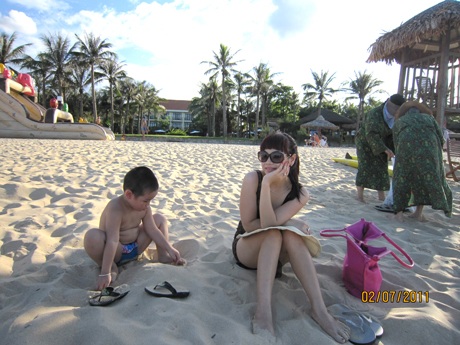 Vẻ ngộ nghĩnh của con trai “chuồn chuồn ớt” Ngọc Khuê - 10