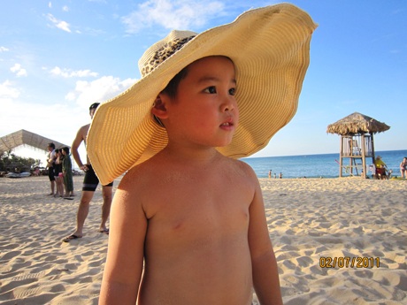 Vẻ ngộ nghĩnh của con trai “chuồn chuồn ớt” Ngọc Khuê - 5