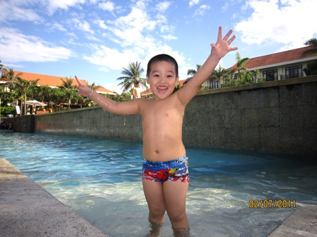 Vẻ ngộ nghĩnh của con trai “chuồn chuồn ớt” Ngọc Khuê - 7