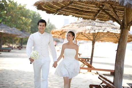 Siêu mẫu Vĩnh Thụy tung tăng bên “người cũ” của Lam Trường - 9 Siêu mẫu Vĩnh Thụy tung tăng bên “người cũ” của Lam Trường - 9