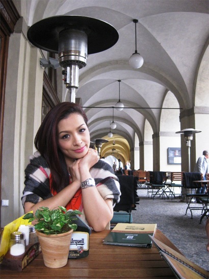 Thuý Hằng du hí ở Châu Âu - 18 Thuý Hằng du hí ở Châu Âu - 18