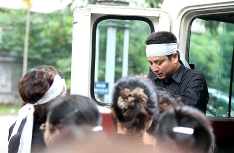 Nhiều nghệ sĩ xúc động tiễn đưa NSND Quý Dương - 21