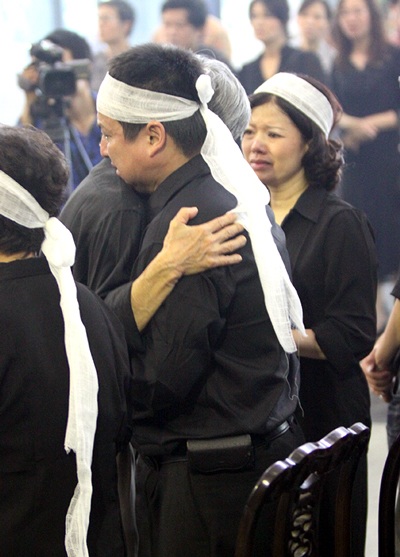 Nhiều nghệ sĩ xúc động tiễn đưa NSND Quý Dương - 4