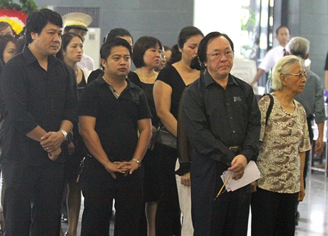 Nhiều nghệ sĩ xúc động tiễn đưa NSND Quý Dương - 7