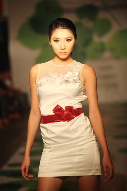 Hoa hậu Thuỳ Dung ngày càng cuốn hút - 11