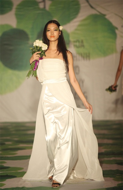 Hoa hậu Thuỳ Dung ngày càng cuốn hút - 2