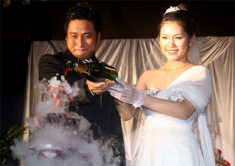 Diễn viên Minh Tiệp quá… run trong ngày cưới - 12 Diễn viên Minh Tiệp quá… run trong ngày cưới - 12