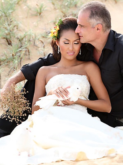 Phi Thanh Vân lộ bụng bầu 2 tháng - 2