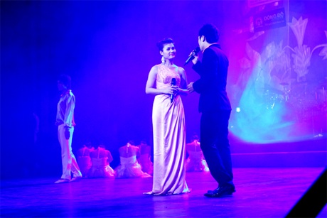 Ngắm lại những khoảnh khắc đẹp trong đêm nhạc Phạm Duy - 9 Ngắm lại những khoảnh khắc đẹp trong đêm nhạc Phạm Duy - 9