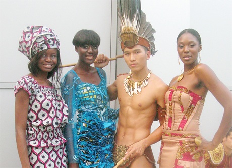 Ngọc Tình "đóng khố, cởi trần" tại cuộc thi siêu mẫu Thế giới - 6