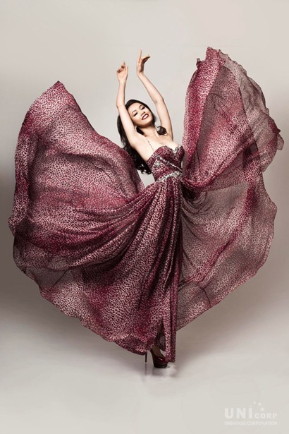 Tiết lộ váy dạ hội quyến rũ của Á hậu Hoàng My - 8