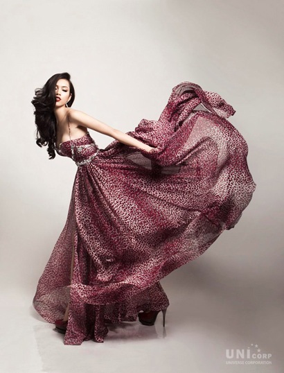 Tiết lộ váy dạ hội quyến rũ của Á hậu Hoàng My - 9