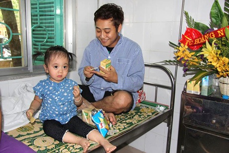 “Sao mai” Hoàng Nghiệp nhập viện - 4 “Sao mai” Hoàng Nghiệp nhập viện - 4