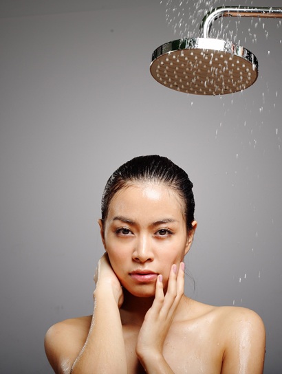 Hoàng Thùy Linh xuất hiện gợi cảm vì môi trường - 5