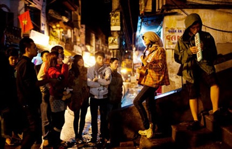 Lê Cát Trọng Lý khép lại chuyến du ca tại Hà Nội - 2 Lê Cát Trọng Lý khép lại chuyến du ca tại Hà Nội - 2