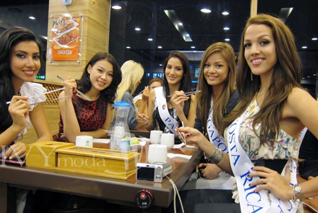 Người đẹp Ukraina bị thất lạc hành lý - 4