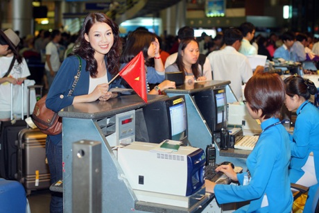 Nhiều “chân dài” tiễn Tùng Lan đi thi HH Châu Á Thái Bình Dương  - 4