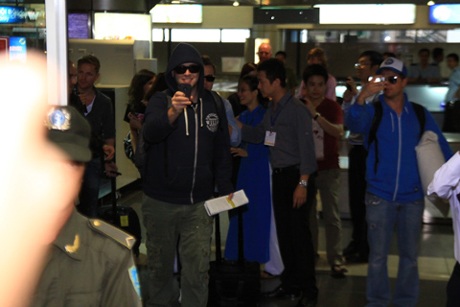 Westlife phấn khích giữa vòng vây fan Việt - 15