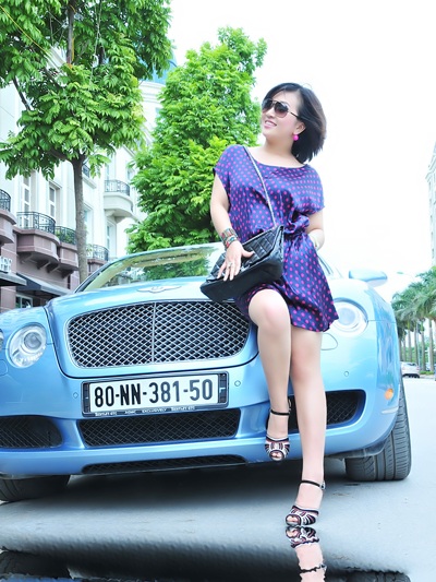 Ca sĩ Hoàng Dung sành điệu xuống phố - 7 Ca sĩ Hoàng Dung sành điệu xuống phố - 7