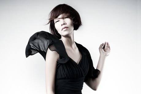 “Bà bầu” Hà Trần về nước…hát rock? - 2 “Bà bầu” Hà Trần về nước…hát rock? - 2