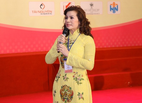 Hoa hậu Diễm Hương làm giám khảo Hoa hậu các dân tộc Việt Nam - 3 Hoa hậu Diễm Hương làm giám khảo Hoa hậu các dân tộc Việt Nam - 3