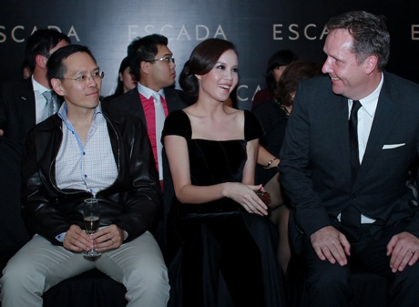 Á hậu Ngọc Oanh diện đầm đen gợi cảm - 10