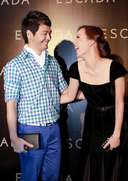 Á hậu Ngọc Oanh diện đầm đen gợi cảm - 2