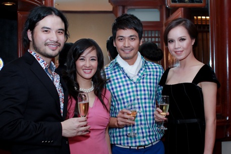 Á hậu Ngọc Oanh diện đầm đen gợi cảm - 6