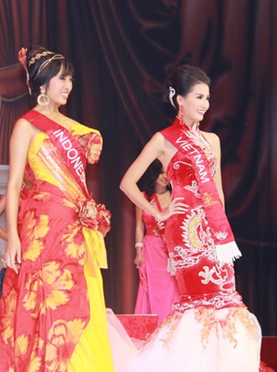 Phan Thị Mơ không có cơ hội dự thi Hoa hậu Trái đất - 2 Phan Thị Mơ không có cơ hội dự thi Hoa hậu Trái đất - 2