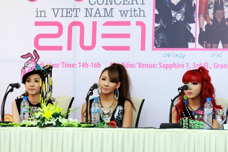 2NE1 từ chối trả lời về tin đồn sử dụng ma túy  - 9
