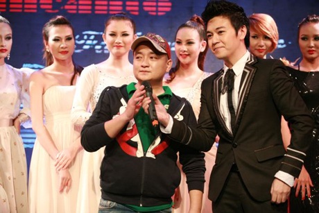 Người đẹp Trương Tùng Lan mặc đầm đỏ dát vàng - 13