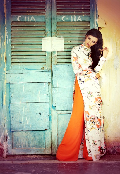 Hoa hậu Ngọc Diễm bồi hồi trở về trường cũ - 8 Hoa hậu Ngọc Diễm bồi hồi trở về trường cũ - 8