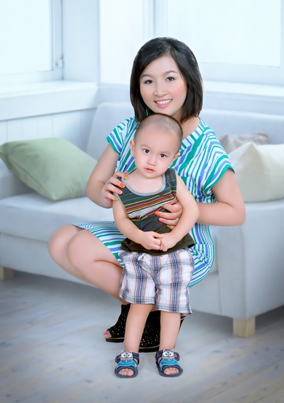 Chùm ảnh ngộ nghĩnh của con trai ca sĩ Hoàng Dung - 10 Chùm ảnh ngộ nghĩnh của con trai ca sĩ Hoàng Dung - 10